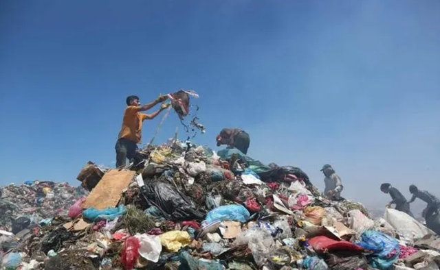 武汉设计院院长冷鸿升的荒唐人生：在美国拾荒7年后，惨死地下室