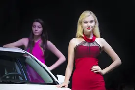 三个月买一套房，洋模特在中国疯狂“捞金”，这行业到底有多赚钱图片