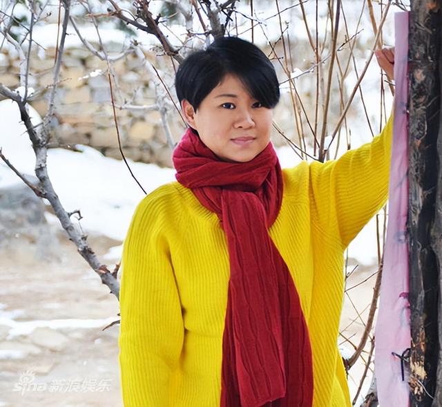 坎坷的小沈阳：与赵本山情同父子，走红后怎样对待结发妻？