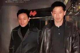 19年后再看唐鹤德：张国荣遇见他，是一生的幸运图片