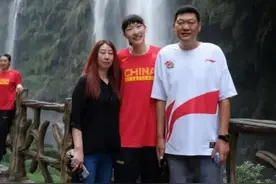 女篮爸爸职业，李梦爸爸司机，李月汝牺牲太大，杨力维张茹太意外图片