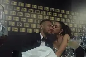 巴西第一深情，18岁让内马尔跪倒在她裙下求她生娃惨遭被拒图片