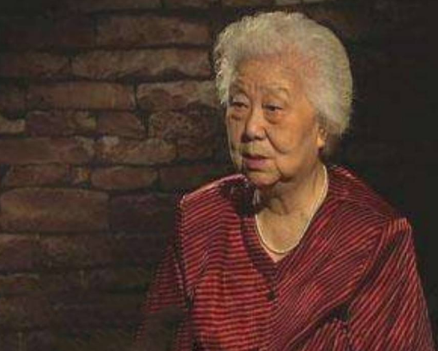 她是出卖江姐叛徒的妻子，今98岁却被国人敬重，她到底做了什么？