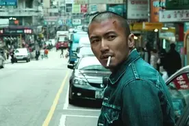 娱乐圈中的大孝子，斥巨资送父亲豪宅，还花钱给亲爹找老婆图片