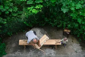 72岁福建大爷打造中国机甲登上央视，爆红海外，只是一个宠娃狂魔图片