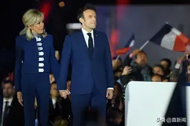 马克龙这对伉俪让我想到了明宪宗和万贞儿图片