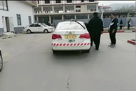 年龄大的人考驾照很费劲，现实中是这样吗？图片