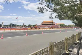 愿望实现，推着轮椅带老妈去看天安门图片