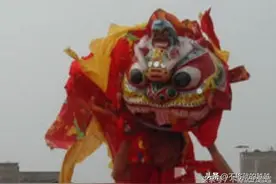 广西博白客家“撑犀”，独特角狮，不怒而威霸气十足，你会撑吗？图片