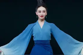 春晚《只此青绿》领舞小姐姐火了！纤细身姿惹人羡，生活中好软萌图片