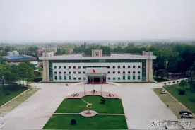 想去航空公司工作，就来了解这所大学，中等成绩的高考生都够得着图片