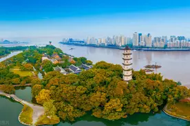 江中有屿，屿中有湖，湖中有岛，这样的美景是否只能在梦境里呢？图片