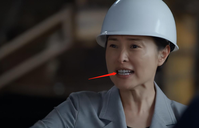 看了被“烤瓷牙”毁了的年代剧，我怀念起了海清殷桃的乡土味