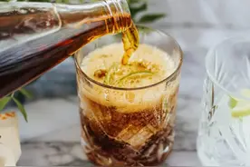 无糖可乐里的“阿斯巴甜”可能致癌？那还能喝吗？图片