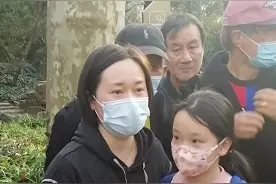 虹口公园见义勇为的三位姑娘，你们是谁？图片