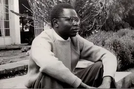 奥巴马的父亲其貌不扬，却娶了2个白人学霸，还有一个总统儿子图片