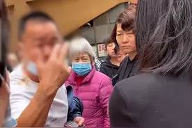 贵州一父亲听闻女儿逃学，连夜驱车千里找女儿，呵斥后掩面痛哭图片