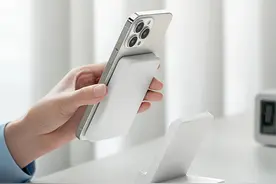 199元轻松打消iPhone14续航忧虑，小米推出5000mAh磁吸无线充电宝图片