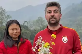 外贸精英阿布为何跟四川媳妇回村种地？土耳其哥哥来了他会走吗？图片
