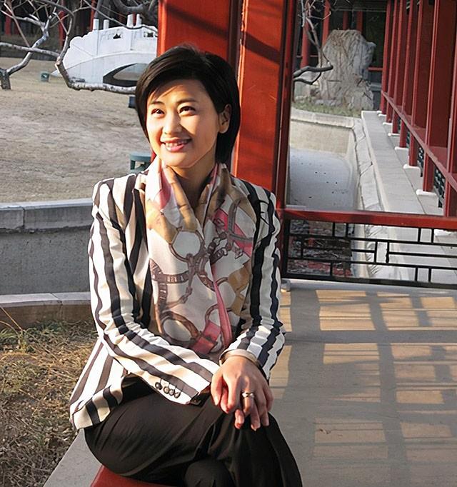 吴小莉：从“港漂”到华人女性杰出代表，缘何嫁大自己25岁老公？