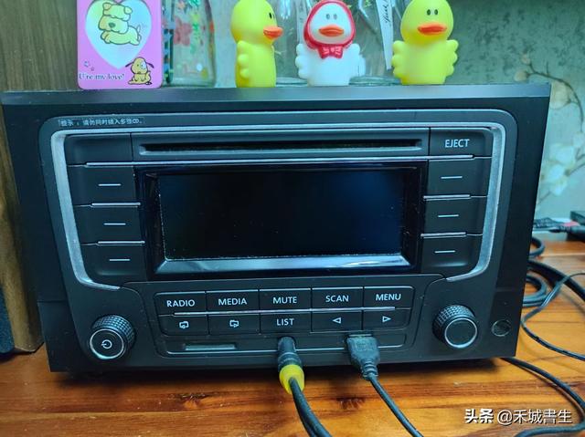 闲置车载收音机DIY家庭音响，简单易上手，效果让人满意