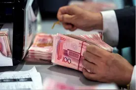 80%的财富，都在富人手里捏着，为啥不刺激他们去消费？图片