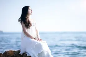 怨恨别人，伤的是自己图片