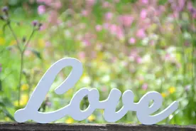 让男人难以抗拒的情话，不肉麻却很撩人图片