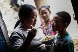 从逆子咬断母亲乳头谈子女教育图片