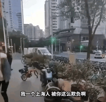 广州地铁打人女子，原来大有来头，难怪作风彪悍