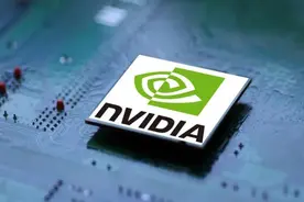 制裁美光吓坏英伟达，CEO真的慌了，中国市场无法替代图片