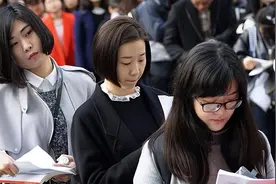 爷爷犯错为什么我来背锅？考生不满含泪哭诉，政审连坐真的公平吗图片