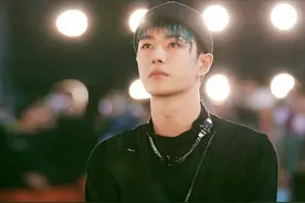 王一博被曝是“性工作者”，工作室火速回应并报警，网友赞其硬气图片