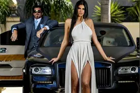 50岁澳洲花花公子办奢华宴邀请1200人狂欢，妻子与女友们相处融洽图片