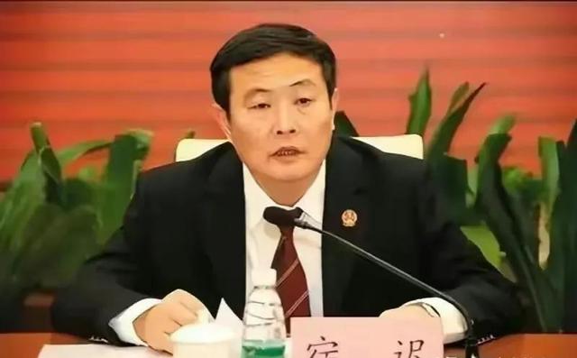 8月11日晚，反腐新消息！北京又有多名干部连续被查，看看都是谁