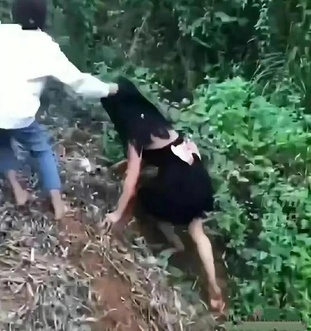 对于海南女孩遭遇校园欺凌的调查结果，还是一笑了之吧