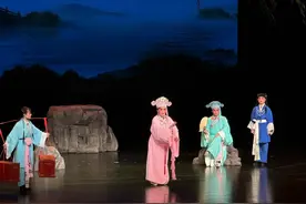 年轻观众首次打卡《柳荫记》，2023年四川省首届川剧汇演拉开大幕图片
