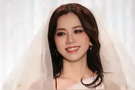 曾与资本博弈，十一年努力白费，如今邓紫棋"快餐式"捞金引不满。图片