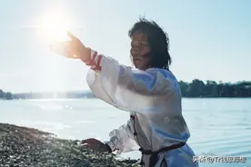 美国“90后”杰克，习武寻根,拜师武当当道长图片