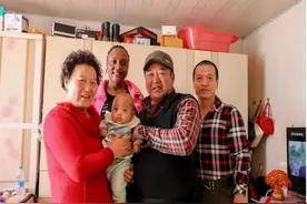 非洲姑娘与大16岁东北农民闪婚，婆婆诸多怨气！今离婚带娃回非洲图片