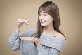 32岁女士爱上50岁房东，表白被拒绝了，房东：接受不了图片