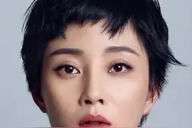 47岁张丰毅和24岁殷桃对戏，毫不客气地指出：孩子，你得说人话图片