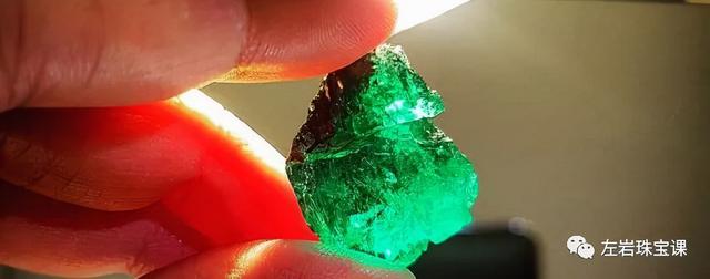 绿宝石王者——祖母绿入门指南