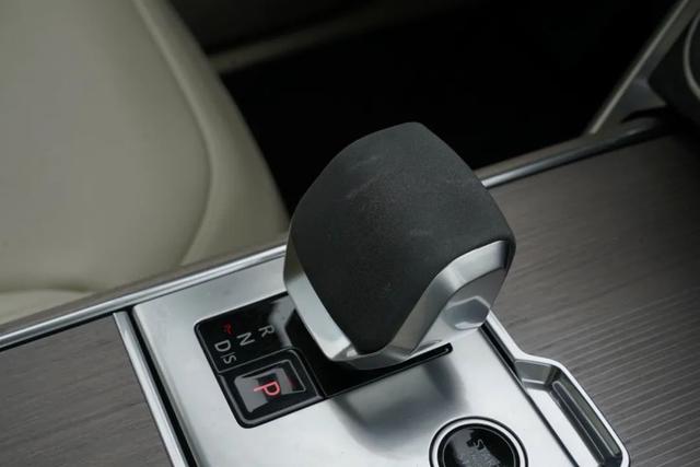 试驾全新一代路虎揽胜，SUV金字塔“塔尖”上的产品！