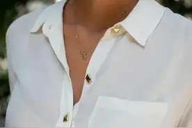 为什么衣服上的扣子设计成单数，难道有什么不为人知的秘密？图片