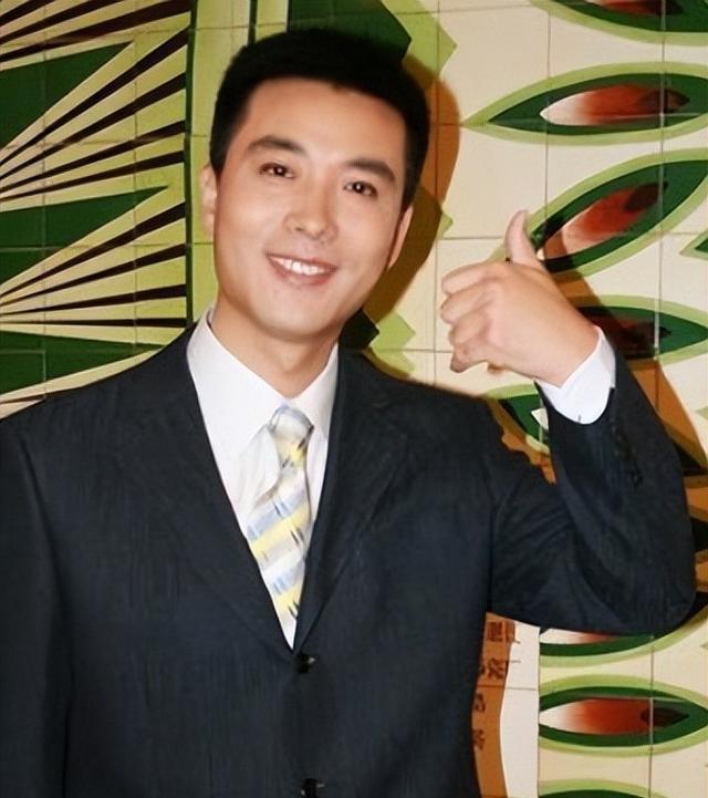 河北出身的8位央视主持人,其中就有4位主持过《新闻联播》