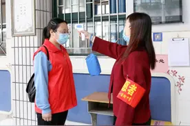 “这活没法干了”，老师沦为工具人，各种额外任务让人苦不堪言图片