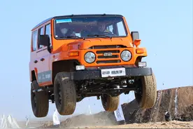 新车 | 售价9.99万元起，北汽制造BJ 212狙击手上市，2.4T三菱动力图片