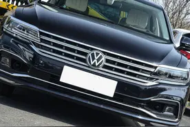 大众辉昂380TSI旗舰：逼格不输A6，2.0T+空气悬架，落地不到50万图片