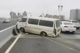 车行中轮胎掉了！究竟是喃原因？图片